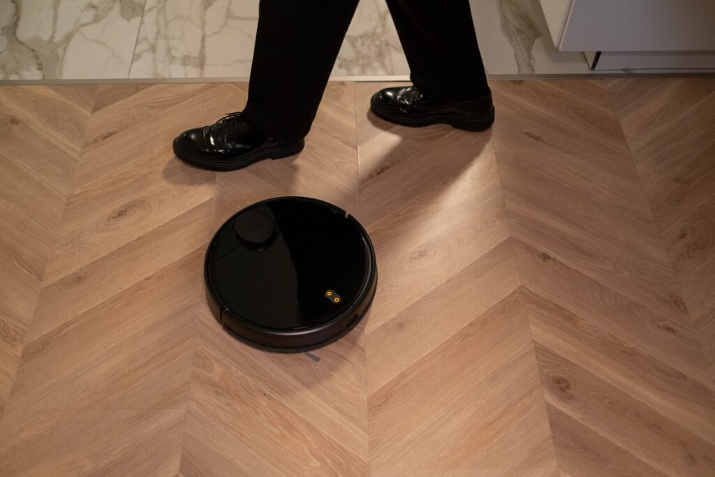 Robot aspirador económico con autovaciado